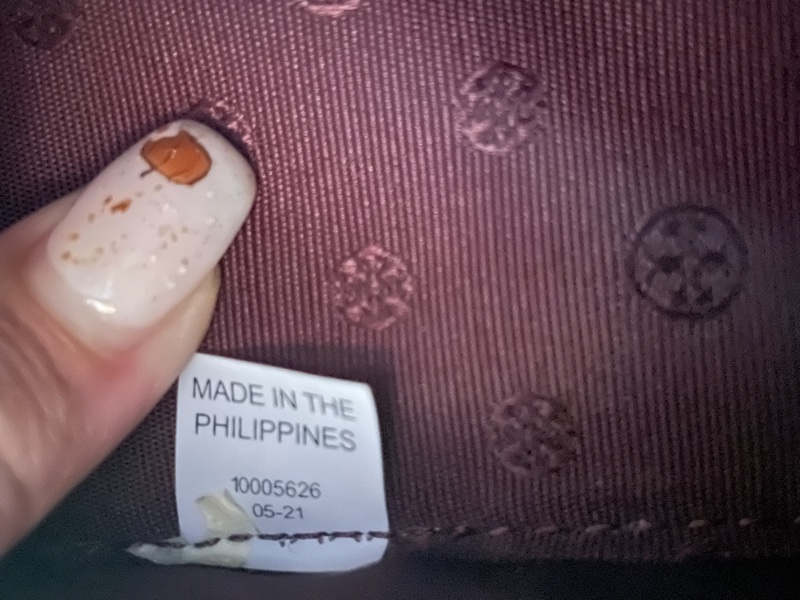 Tory Burch Britten 小盒子包 | 酒紅色霧金扣-16