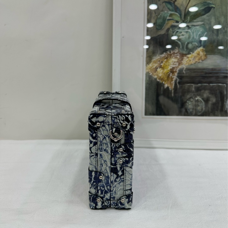 LV petite malle 鱷魚皮硬箱子 彩繪藍色 撒哈拉 喜馬拉雅鱷魚皮硬盒子 尺寸：20x12cm 配件：雨衣 塵袋 公價24w-3