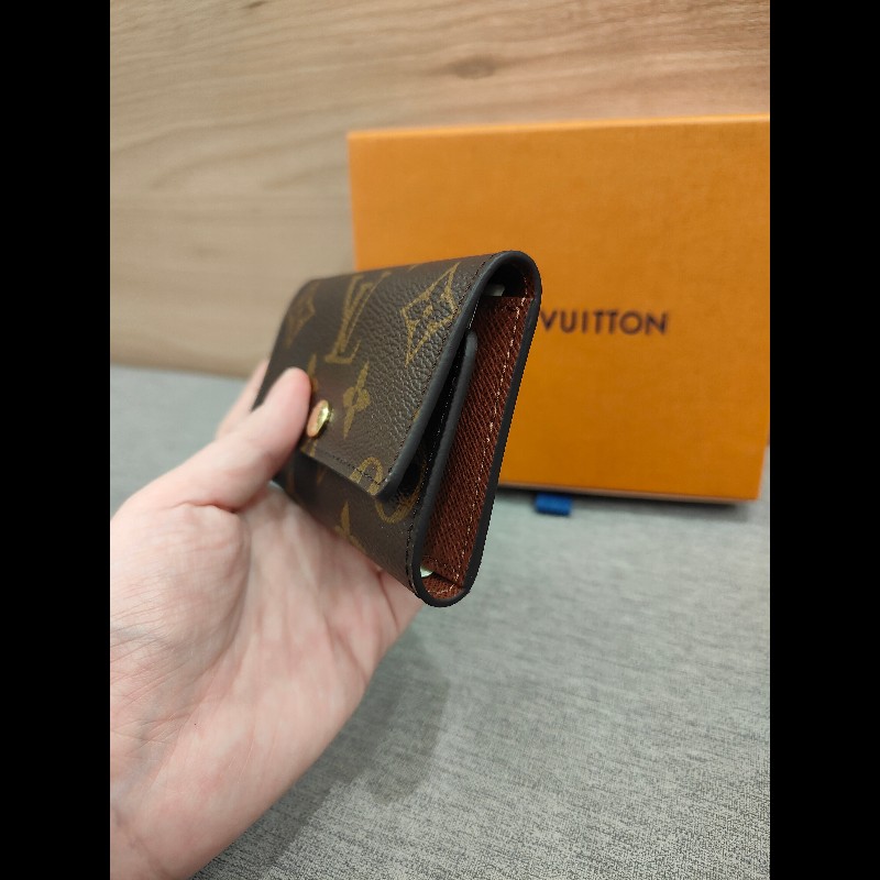 LV 六孔鑰匙包老花-13