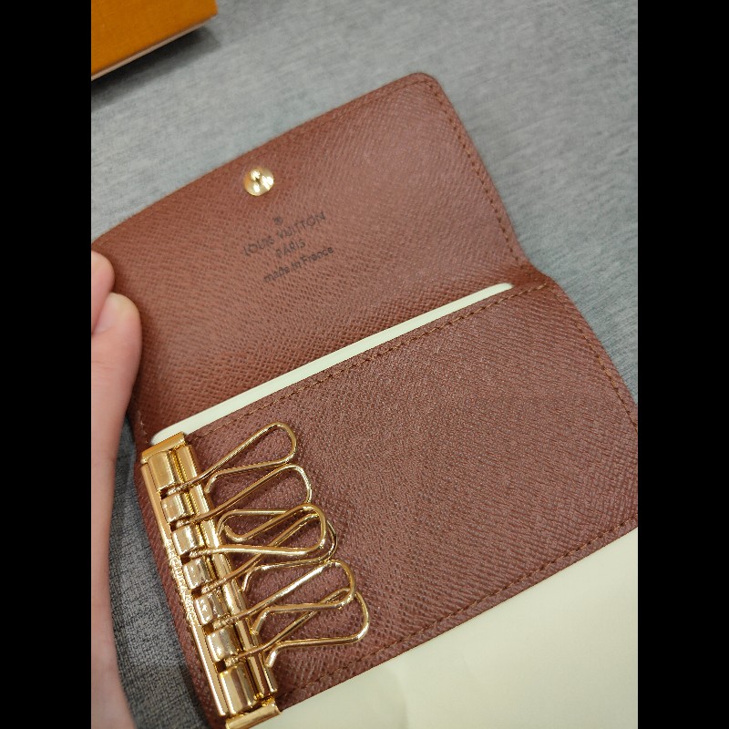 LV 六孔鑰匙包老花-17