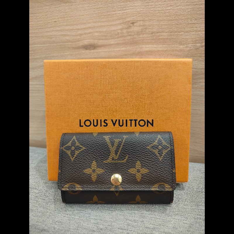 LV 六孔鑰匙包老花-23