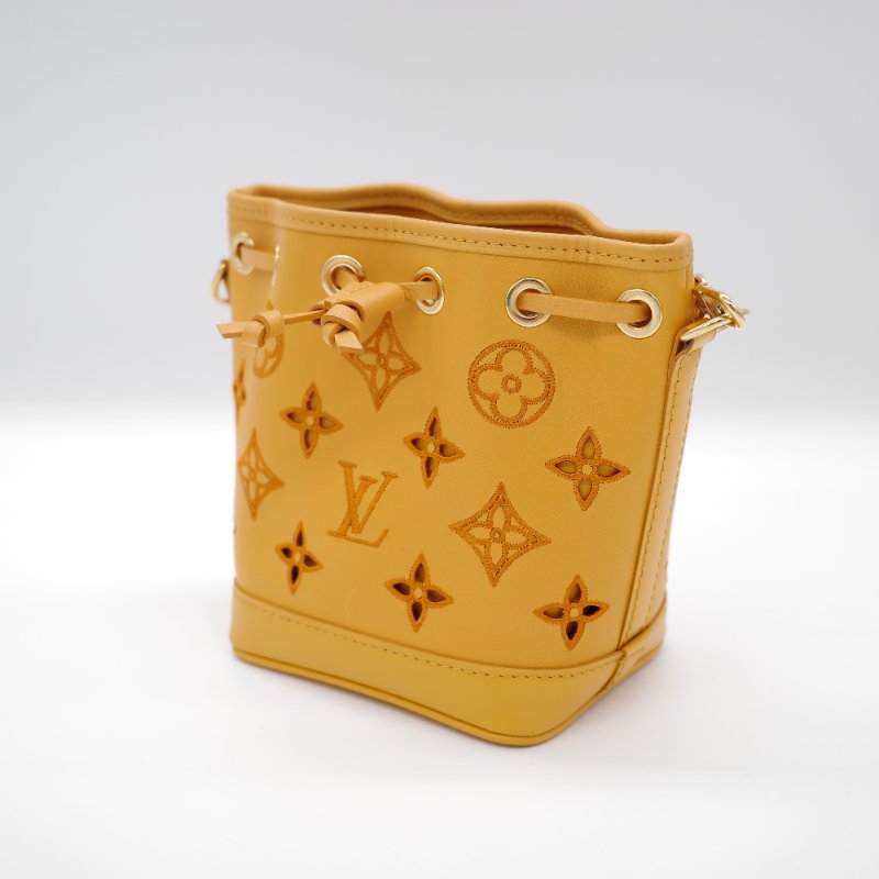 【大全配♥️限量款】Louis Vuitton 路易威登 向日葵黃 太陽黃 小牛皮 刺繡 Logo NanoNoé 小水桶包 單肩 手提包 M81266-4