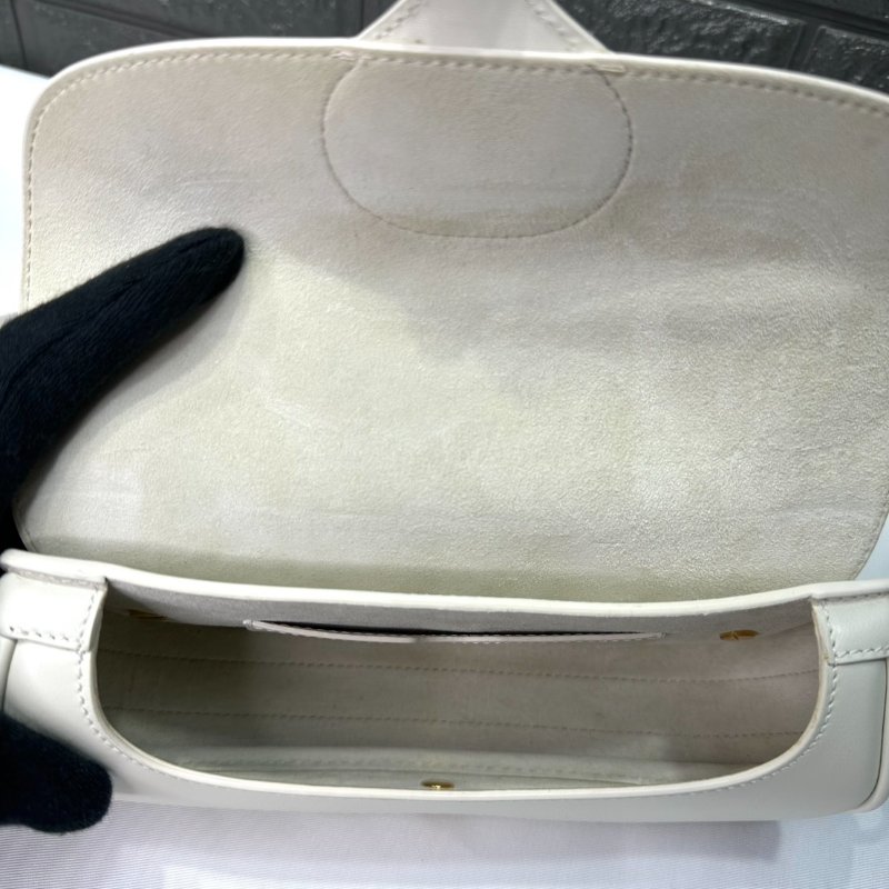 DIOR Bobby橫版新月包-5