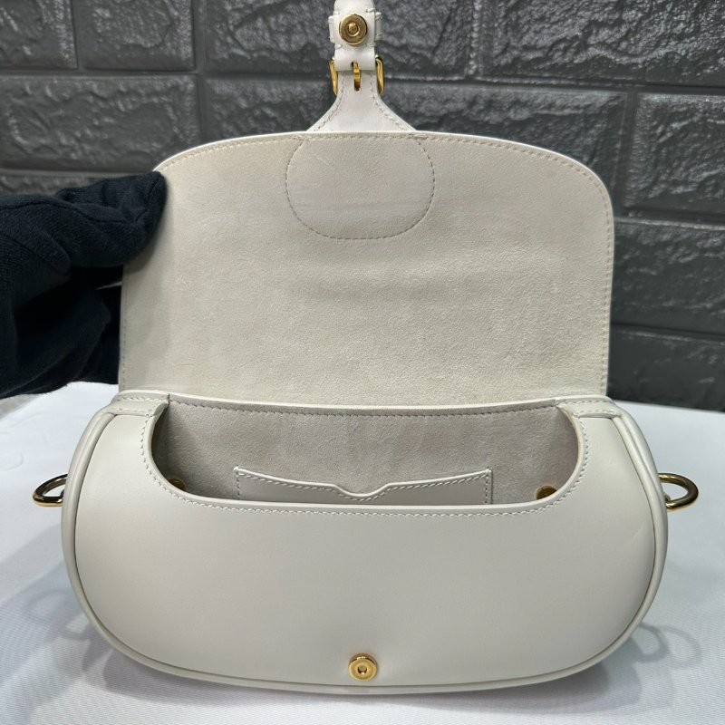 DIOR Bobby橫版新月包-4