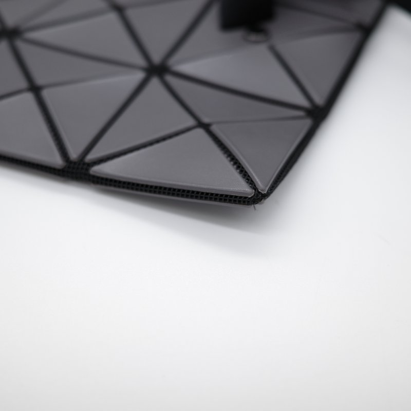 Issey Miyake 三宅一生 BaoBao系列 深灰色 拉鍊 雙肩包 書包 電腦包-10