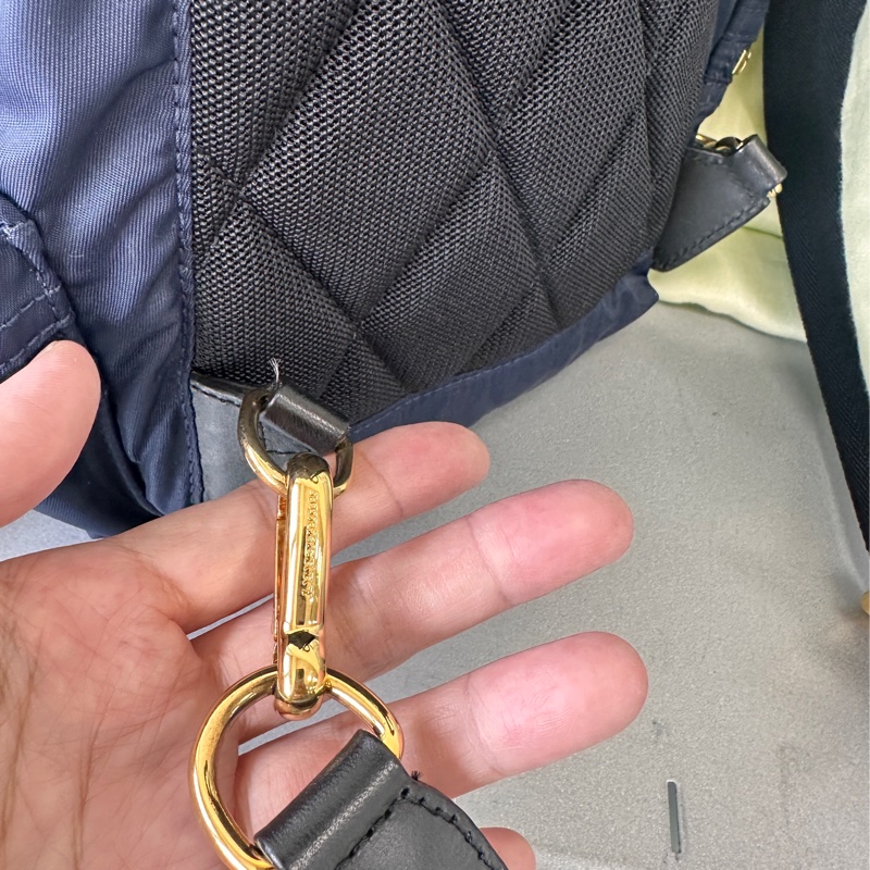 BURBERRY The Rucksack 小型 尼龍斜背式軍旅背包(海軍藍)-14