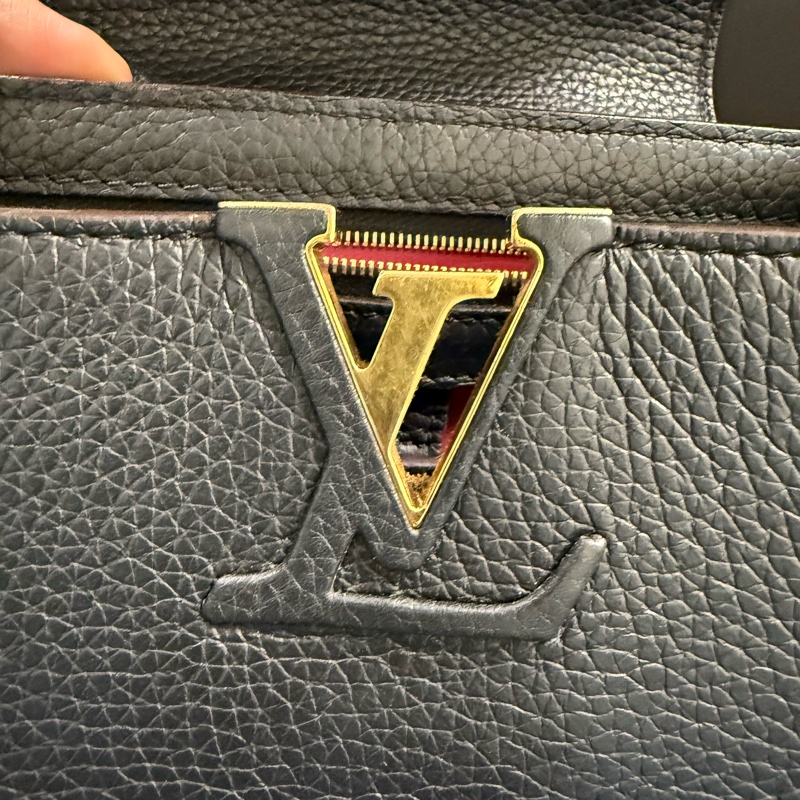 M24727 黑Capucines 金扣大號-16