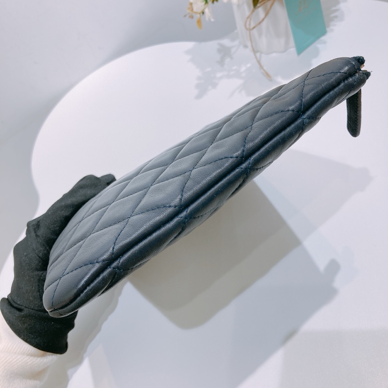 TW4533 CHANEL 香奈兒經典菱格款拉鍊手拿包包ZIPPER CLUTCH LAMBSKIN-3