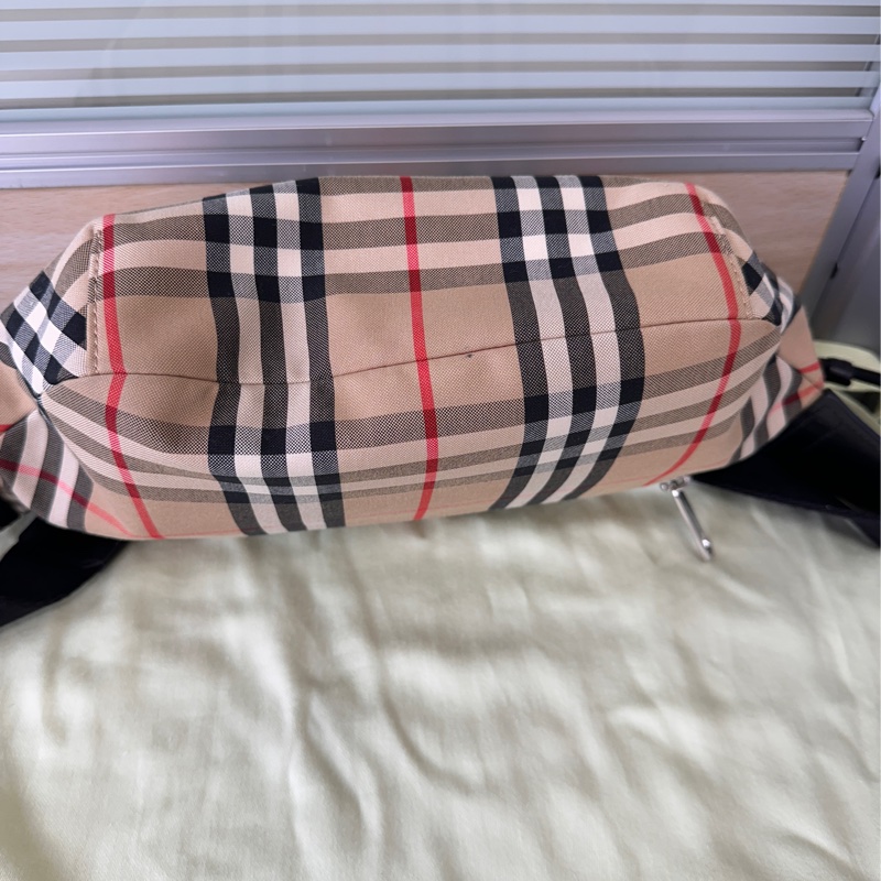BURBERRY 中款 Vintage 格紋棉質腰包 胸包-7