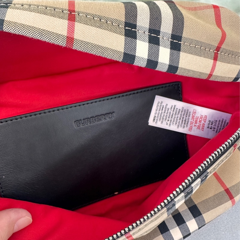 BURBERRY 中款 Vintage 格紋棉質腰包 胸包-9