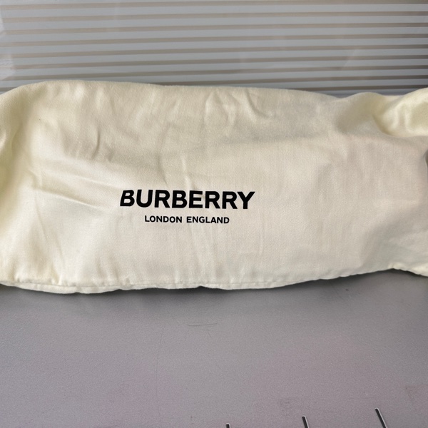 BURBERRY 中款 Vintage 格紋棉質腰包 胸包-13