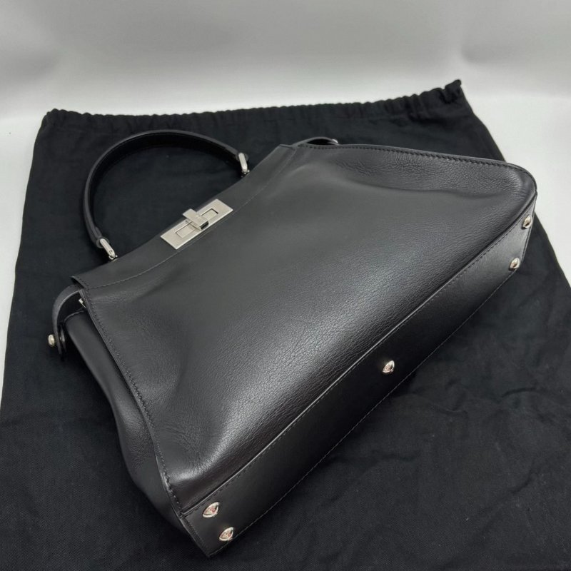 FENDI 黑銀Peekaboo手提肩背斜背包34*24*12 98新配件塵袋-3