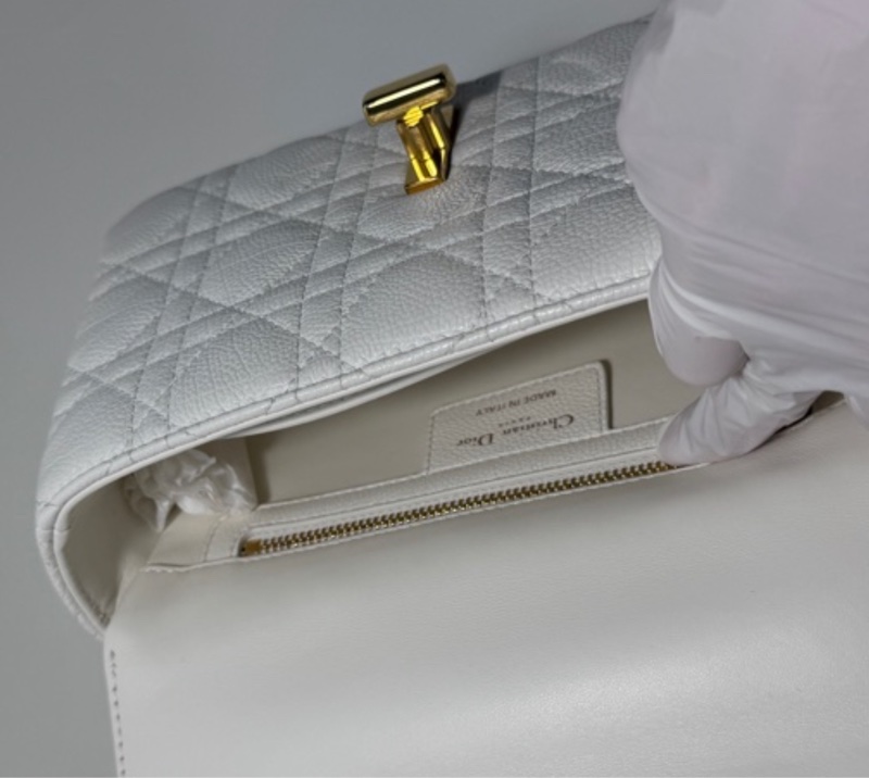 年終出清🎉Dior caro 象牙色小牛皮小型包款-2