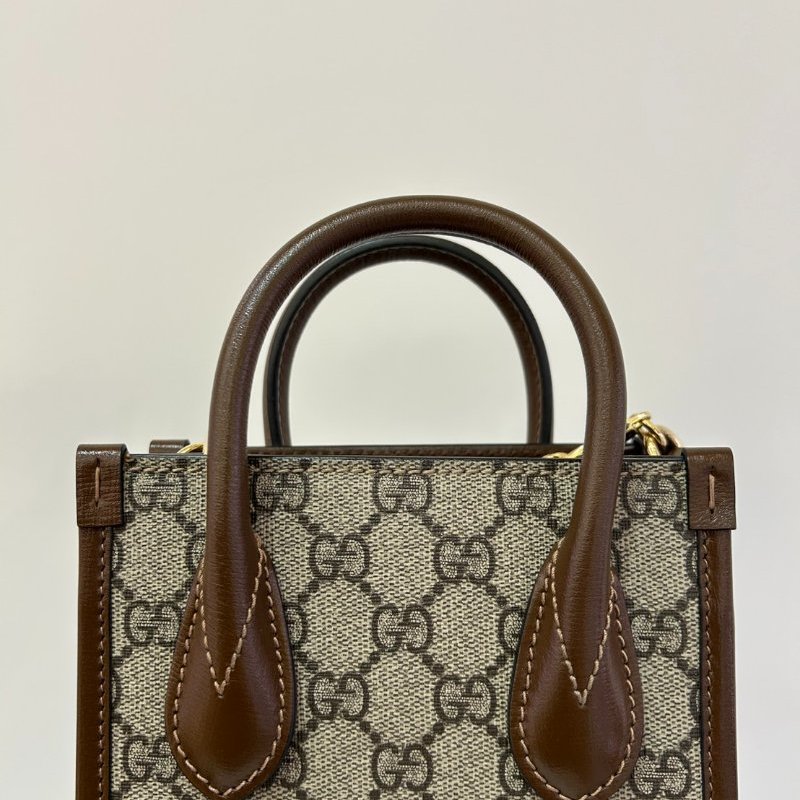 GUCCI 咖邊PVC琴譜包INTERLOCKING-11