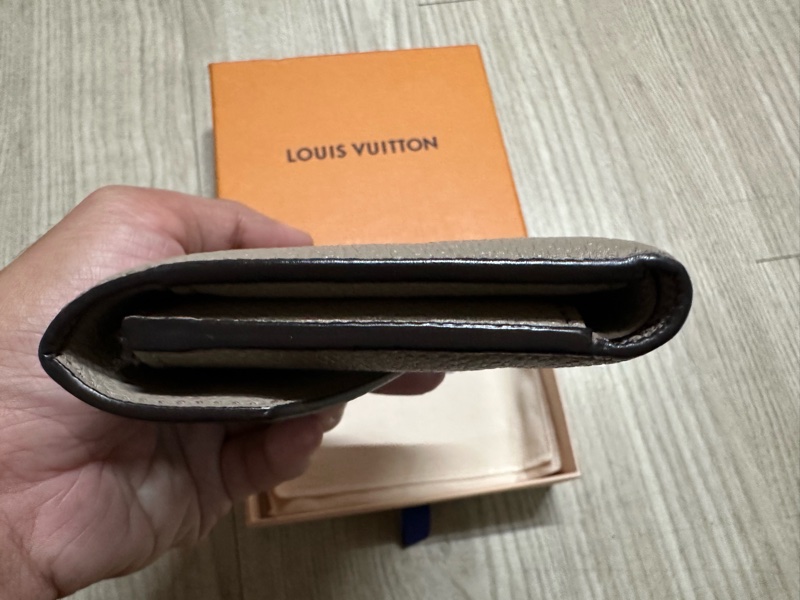 Lv 短夾-6
