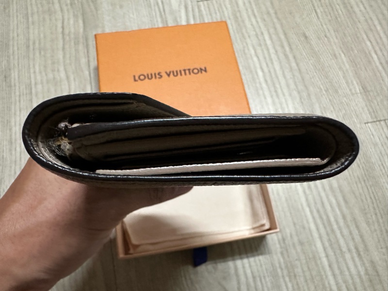 Lv 短夾-8