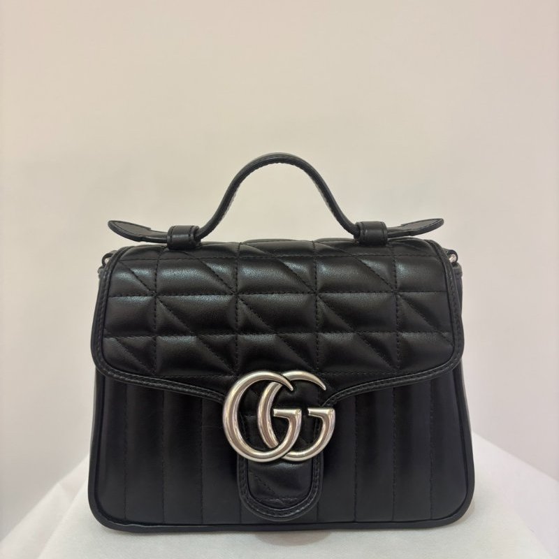 GUCCI Marmont 黑牛皮幾何 Handle 小斜背包-0