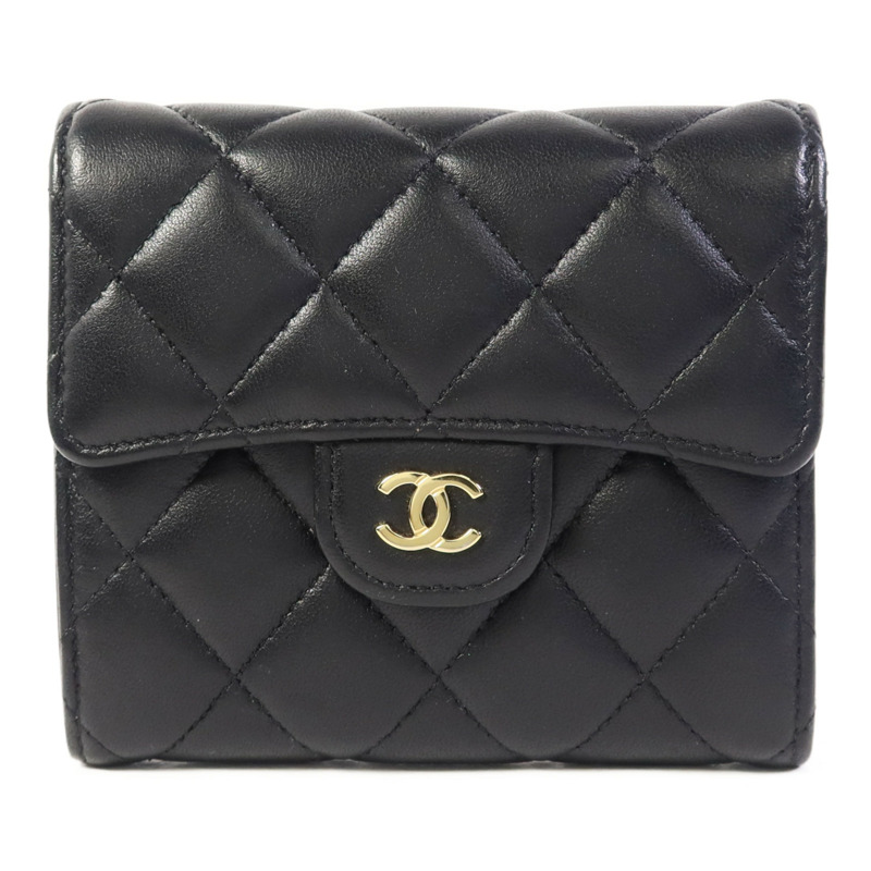 CHANEL 羊皮皮革Trifold Wallet金扣錢包-0