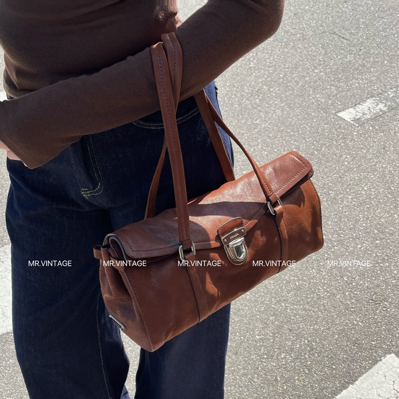 🏷️ Prada 咖啡色牛皮Hobo-1