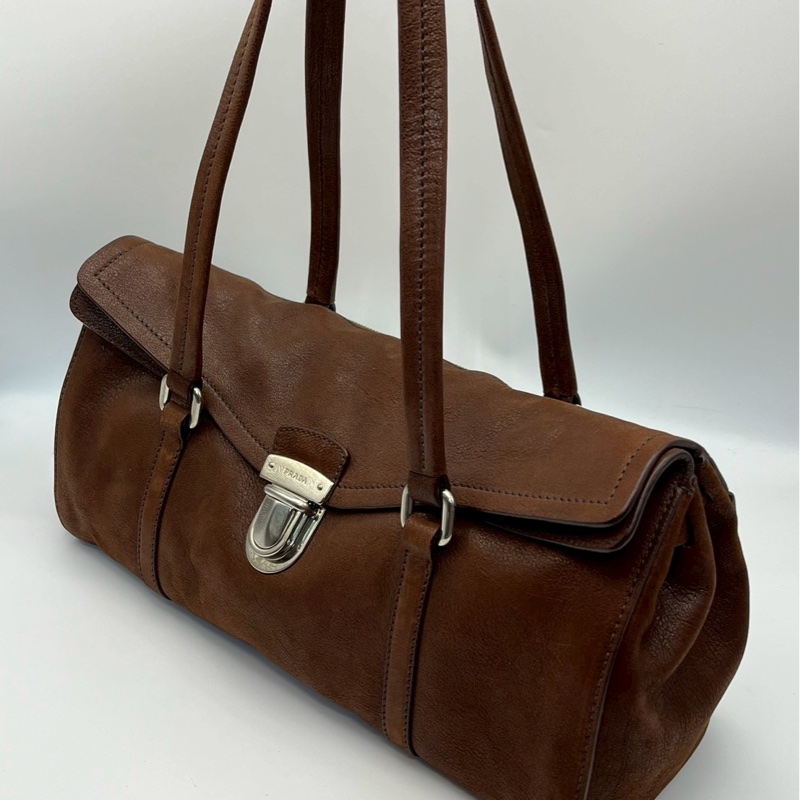 🏷️ Prada 咖啡色牛皮Hobo-16
