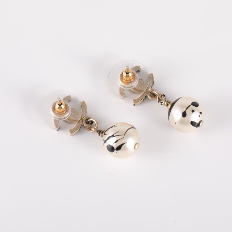 CHANEL 合金雙C珍珠潑墨款耳環耳環-4