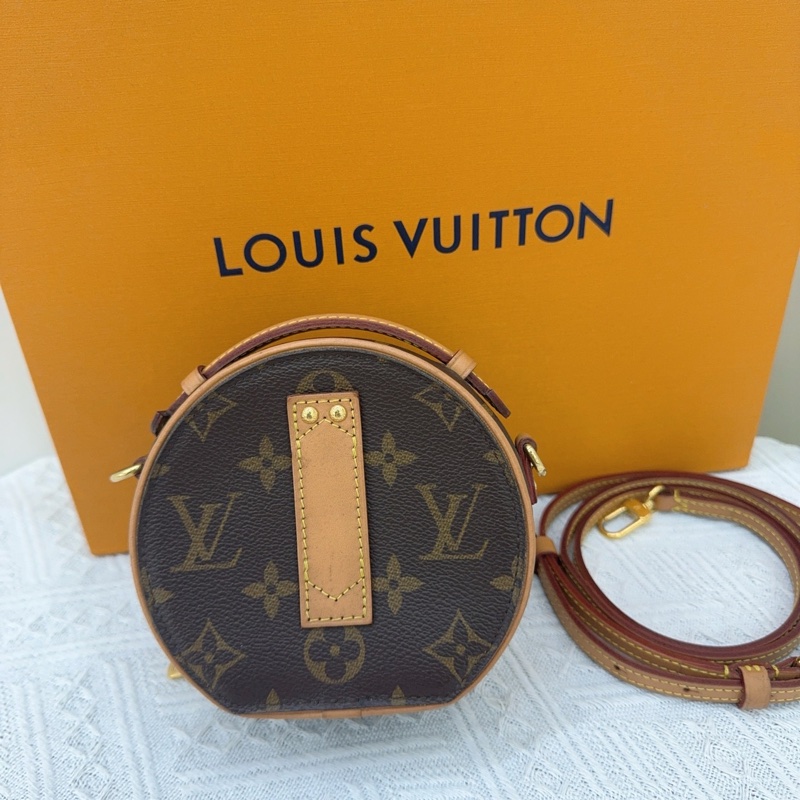 LV 小圓餅  mini   LV路易威登經典老花小圓餅包，尺寸約13×12×6.5，芯片款   裸包-1