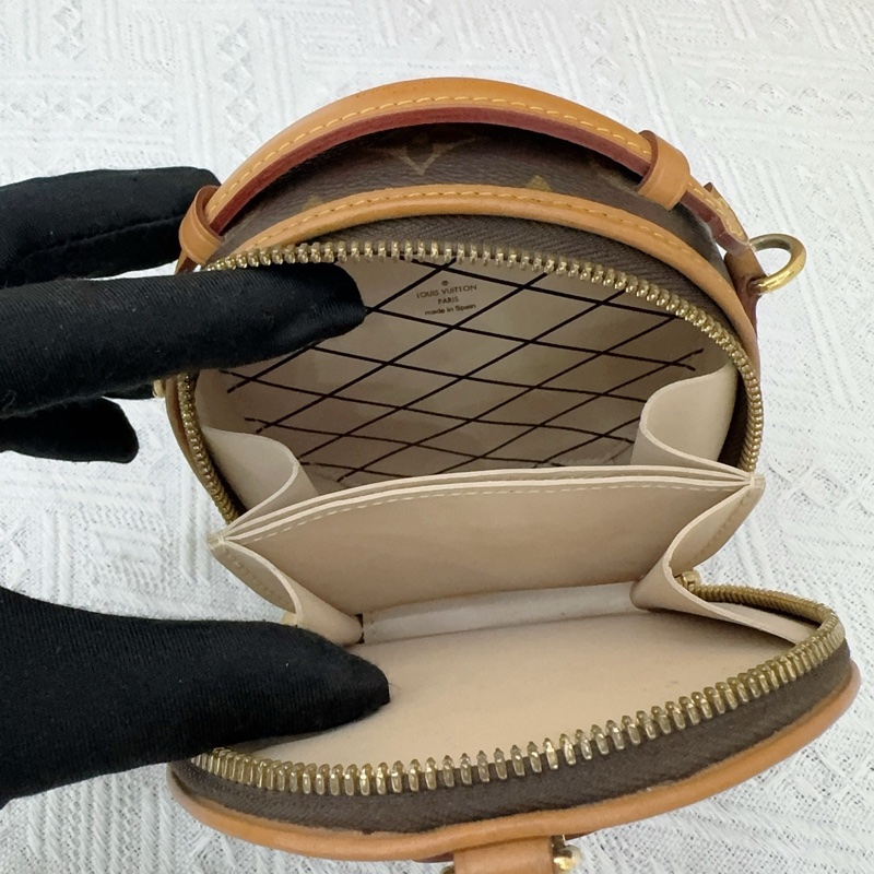 LV 小圓餅  mini   LV路易威登經典老花小圓餅包，尺寸約13×12×6.5，芯片款   裸包-7