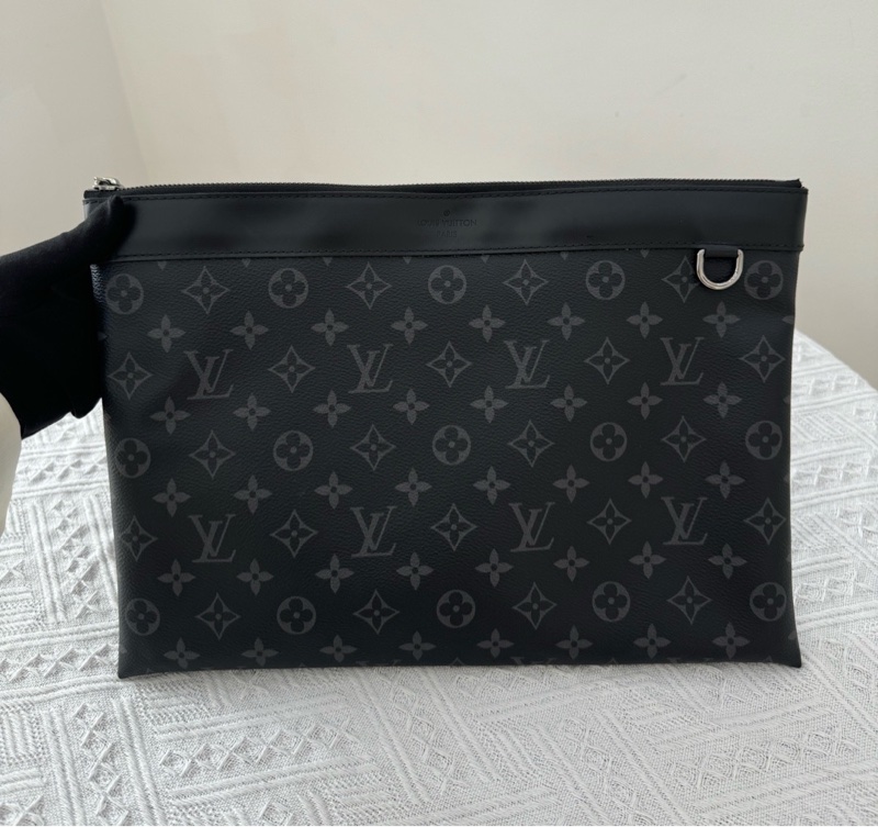 98新 LV 老花黑武士滿logo手包 尺寸：34x23 容量大-0