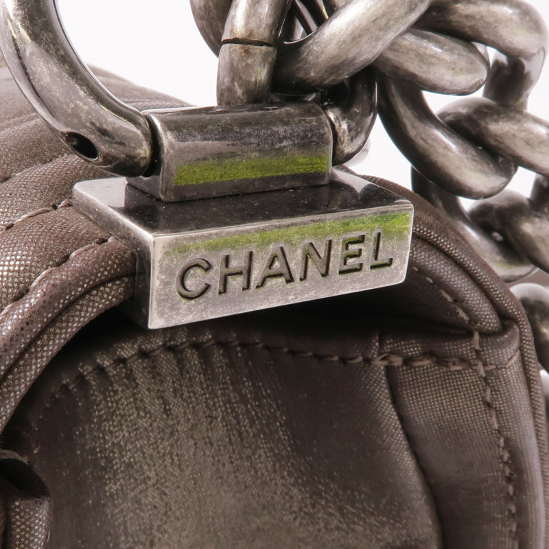 CHANEL 牛皮皮革Boy 20 Chain Shoulder Bag銀扣鏈帶肩背袋-10
