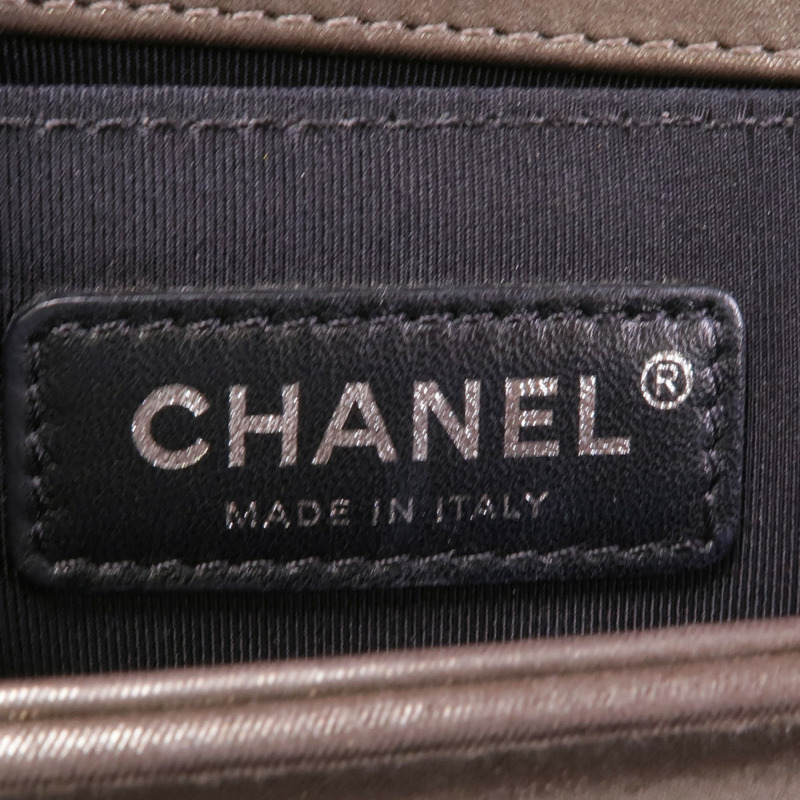 CHANEL 牛皮皮革Boy 20 Chain Shoulder Bag銀扣鏈帶肩背袋-12