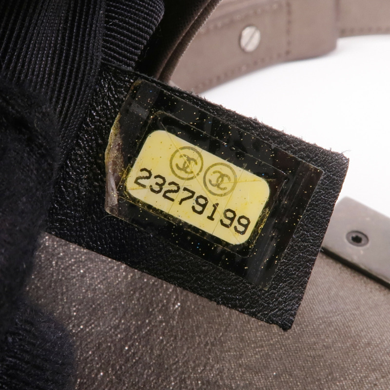 CHANEL 牛皮皮革Boy 20 Chain Shoulder Bag銀扣鏈帶肩背袋-16