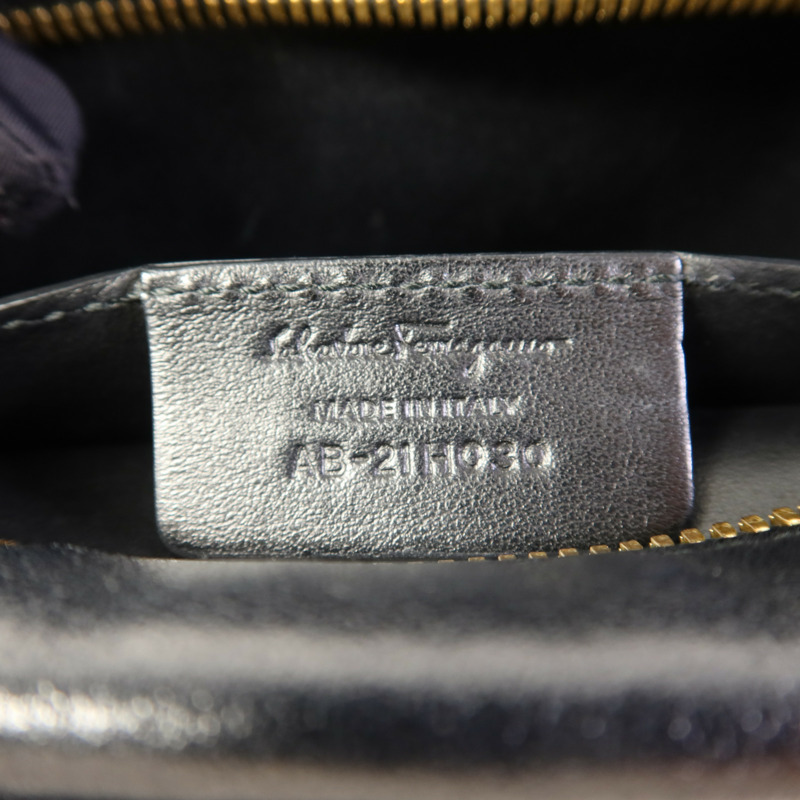 Salvatore Ferragamo 牛皮皮革Gancini Camera Bag金扣肩背袋-6