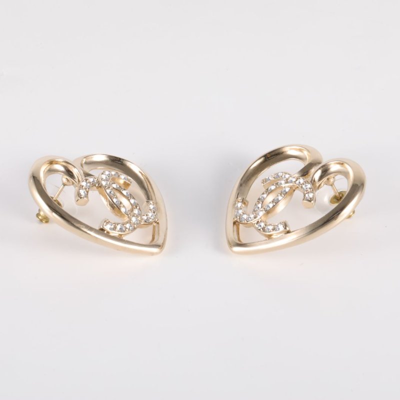 CHANEL 合金23c大號鏤空愛心耳釘耳環-1