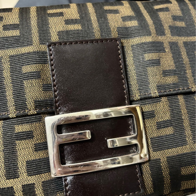 【近新閒置❤️】 fendi 老花小法棍 手提包 單肩包-2