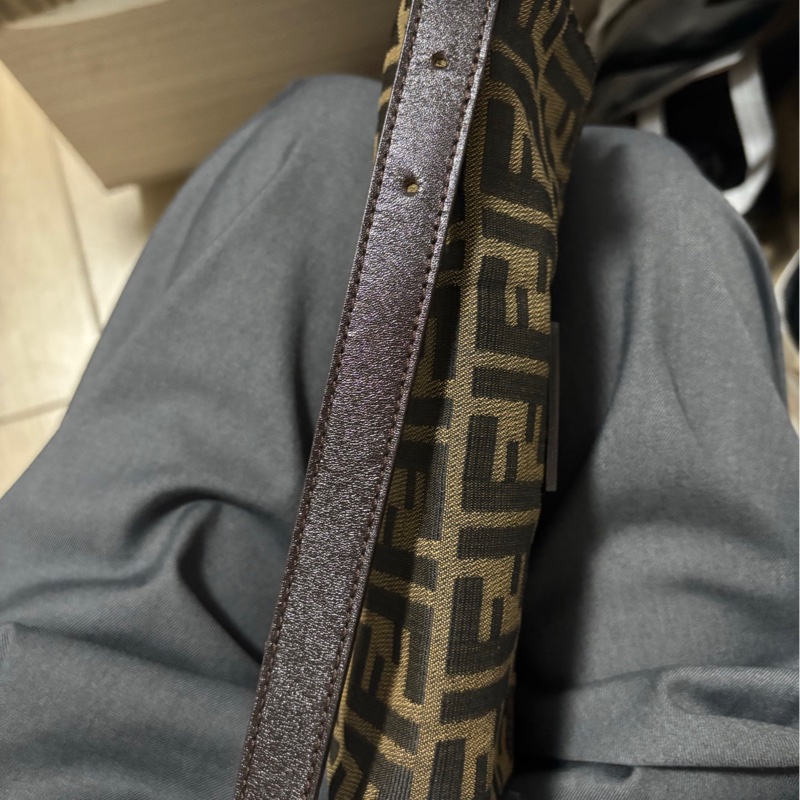 【近新閒置❤️】 fendi 老花小法棍 手提包 單肩包-4