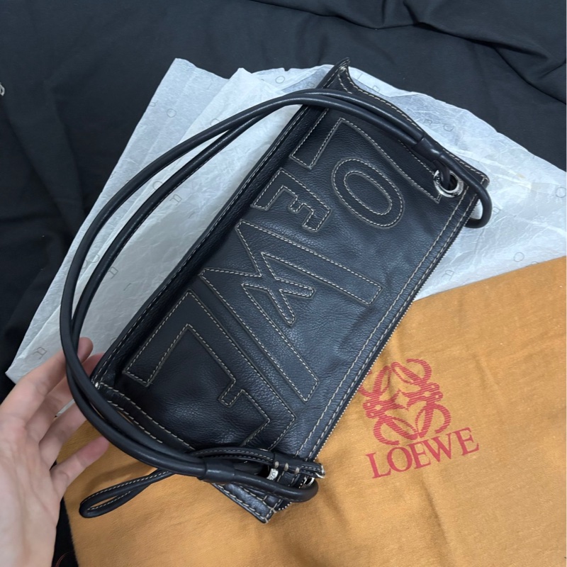 【近新閒置❤️】 Loewe 黑銀雙面tote 手提包單肩包-4