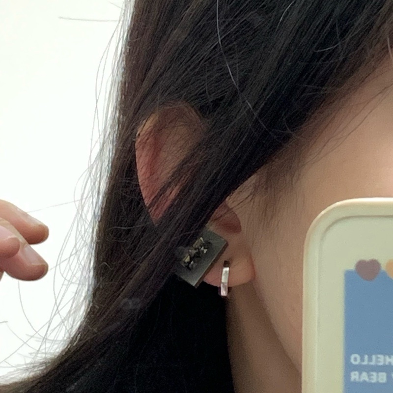 【閒置❤️】 Chanel 鐳射炫彩方塊耳夾-2