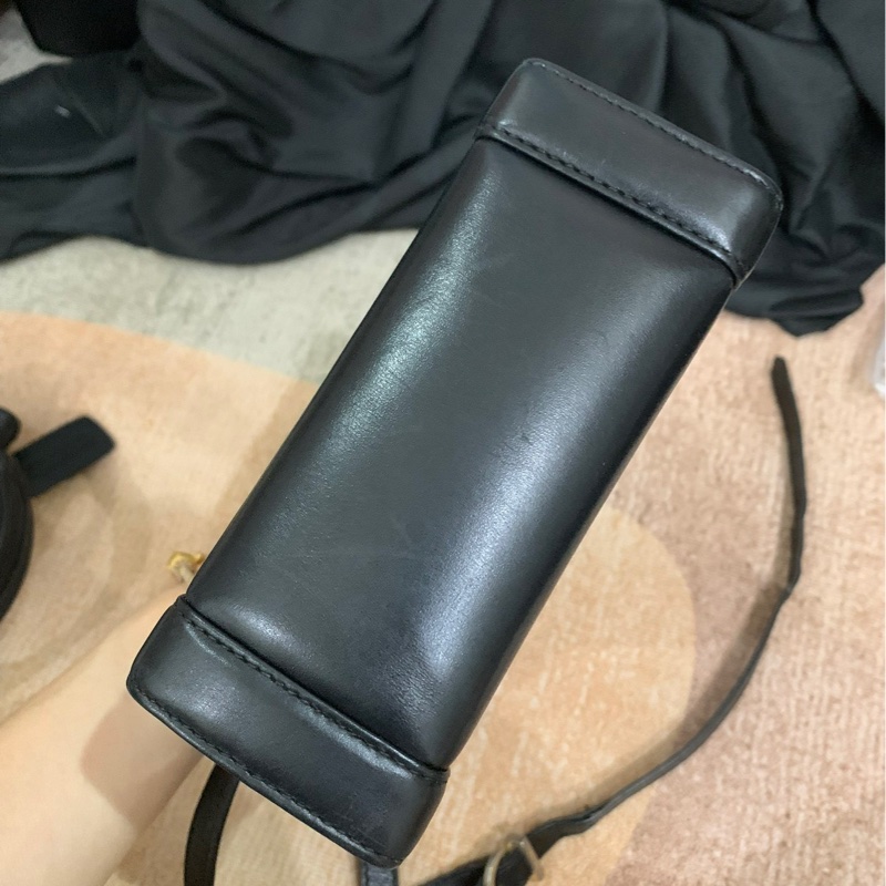 【近新閒置❤️】 Salvatore Ferragamo mini馬蹄扣  斜挎包 單肩包-3