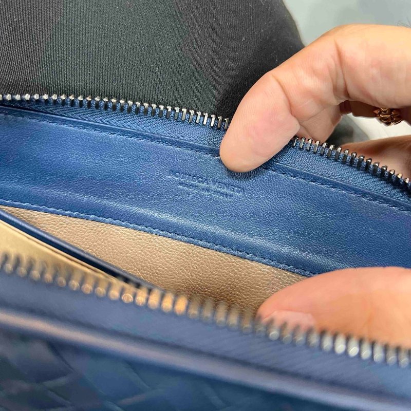 【全新品】BOTTEGA VENETA BV 藏藍牛皮編織拉鍊長夾男女中性錢包-8