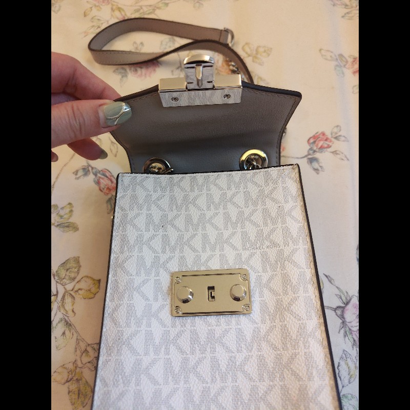 MICHAEL KORS Rose 滿版字母PVC小鍊包(乳白灰)拼色-9