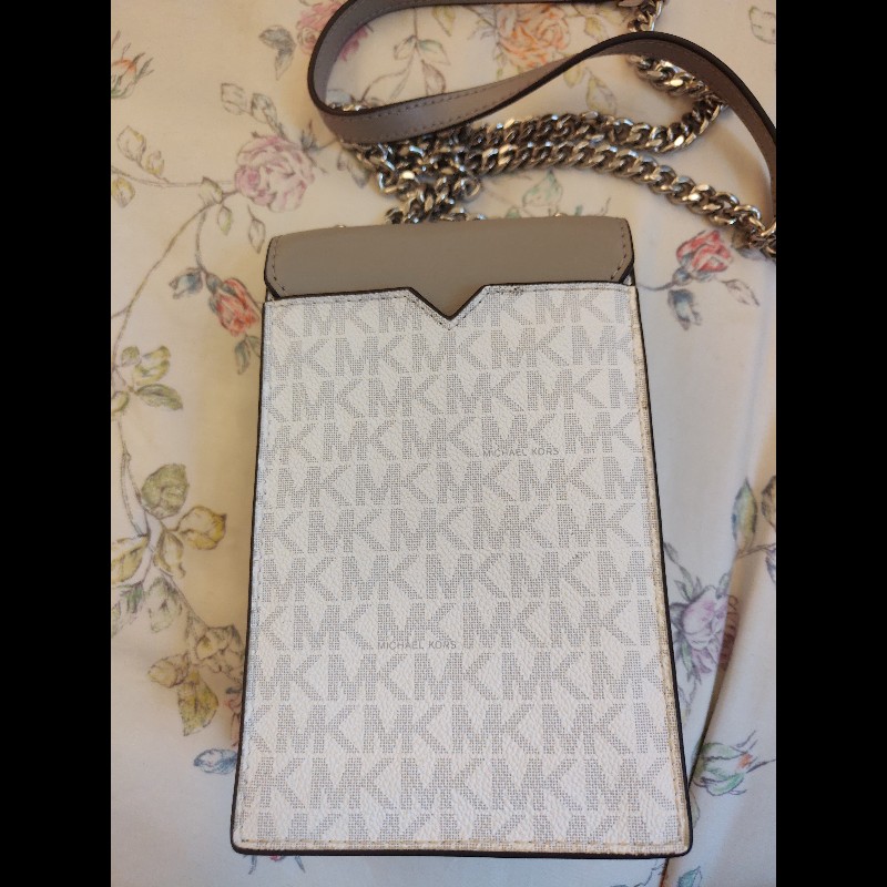 MICHAEL KORS Rose 滿版字母PVC小鍊包(乳白灰)拼色-11