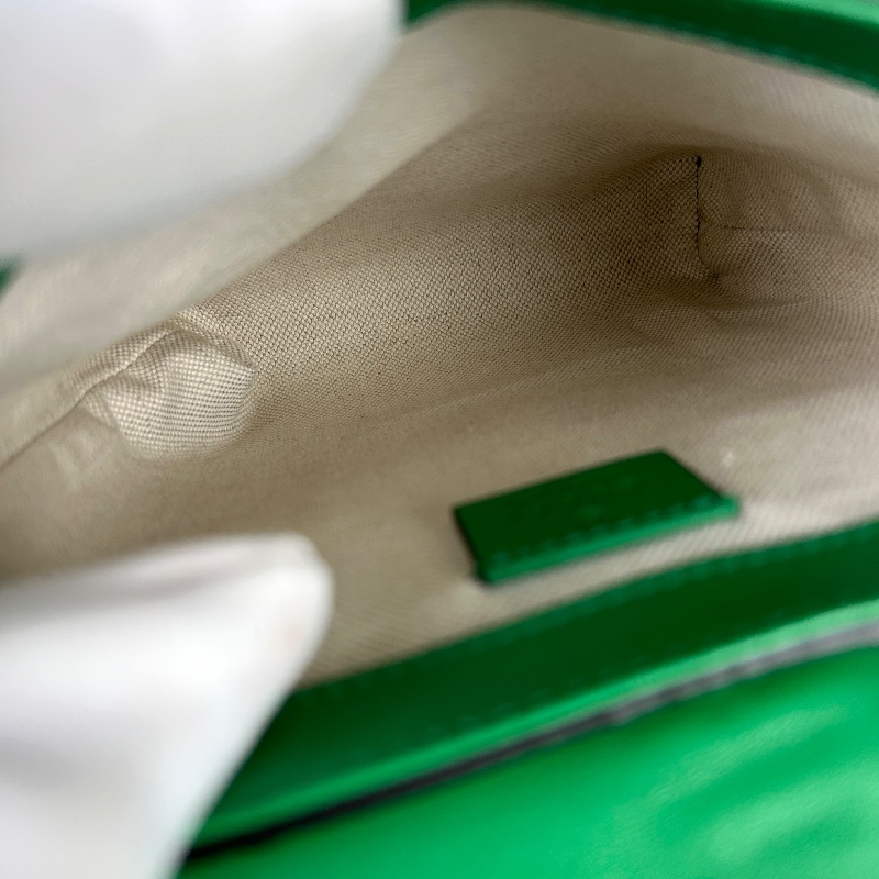 Gucci GG 壓紋鏤空雙層腰包-21