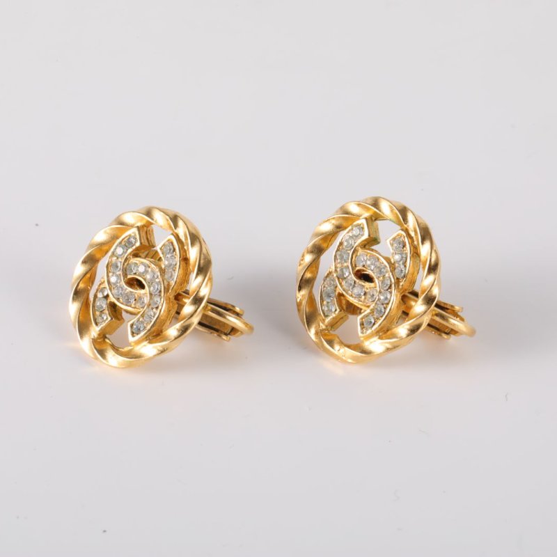 CHANEL 合金中古滿鑽雙C圓形耳夾耳環-1
