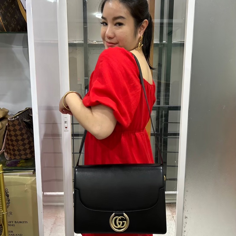 Gucci GG 雙G 圓環設計中款扣式肩背斜背包 2020年-4