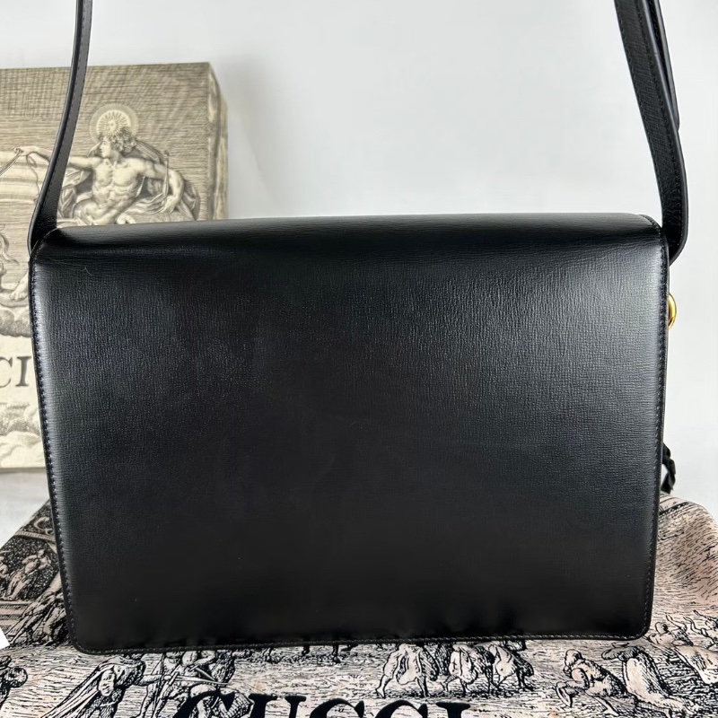 Gucci GG 雙G 圓環設計中款扣式肩背斜背包 2020年-10