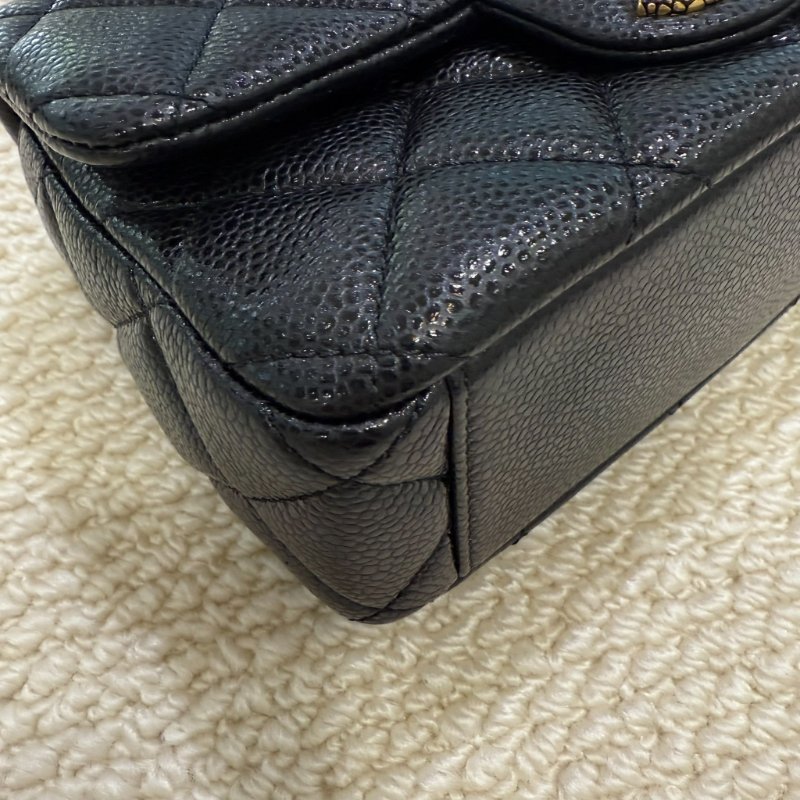 CHANEL - 黑色荔枝皮金鍊季節款24B方胖-6