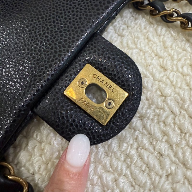 CHANEL - 黑色荔枝皮金鍊季節款24B方胖-14
