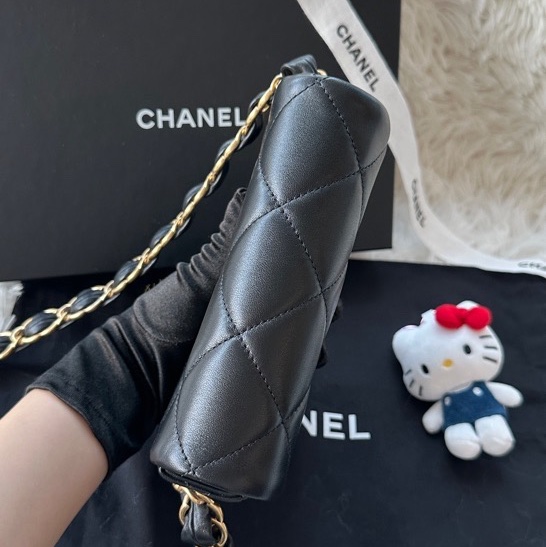 【配件：盒子 防塵袋 💕】Chanel 24K cf mini 方胖子 黑金 斜挎包 羊皮 雙c寬肩帶 logo-4