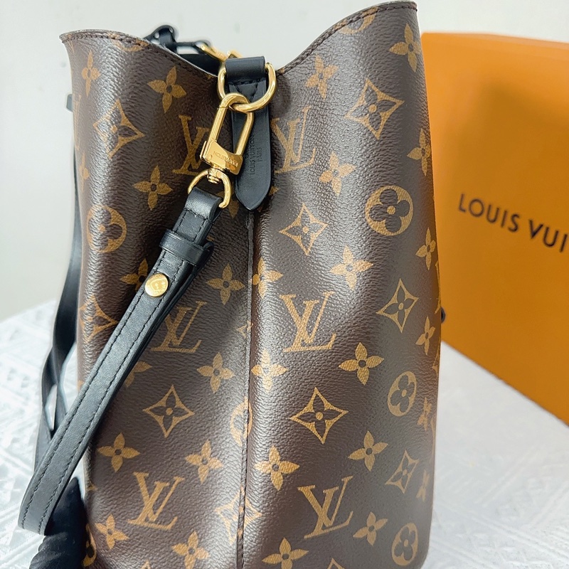 LV 路易威登 NÉONOÉ 抽繩水桶包 塗層帆布 老花  17編碼-3