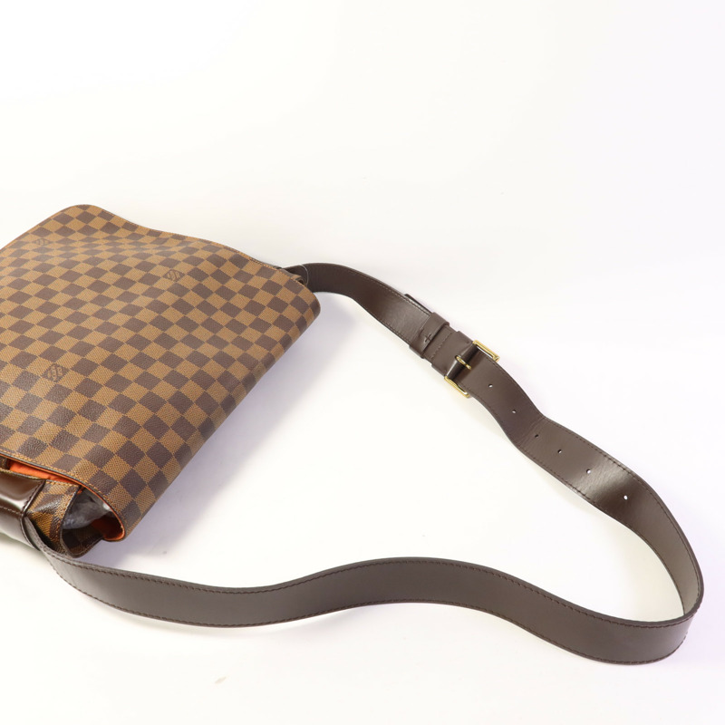 LOUIS VUITTON Damier Bastille金扣肩背袋-4